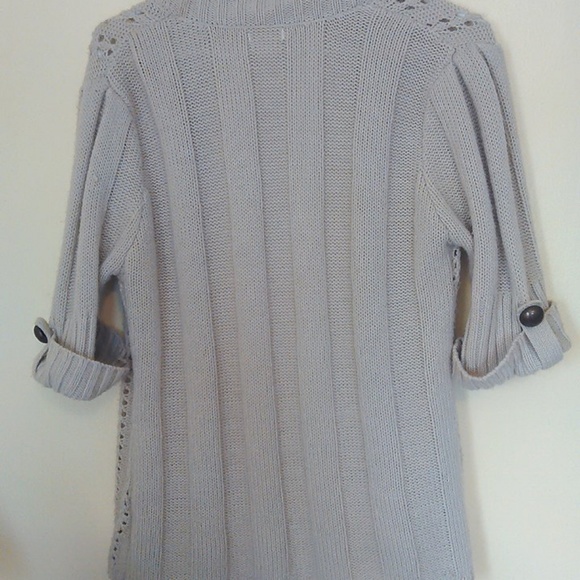 Sweater - Picture 4 of 4